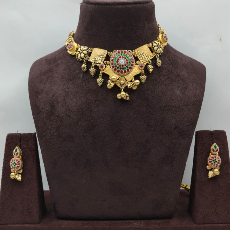 925 SILVER ANTIQUE NECKLACE
